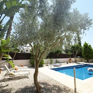  Holiday home Unique Luxurious